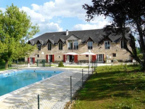 Logis Hotel Auberge De Cartassac Cressensac-Sarrazac Екстер'єр фото