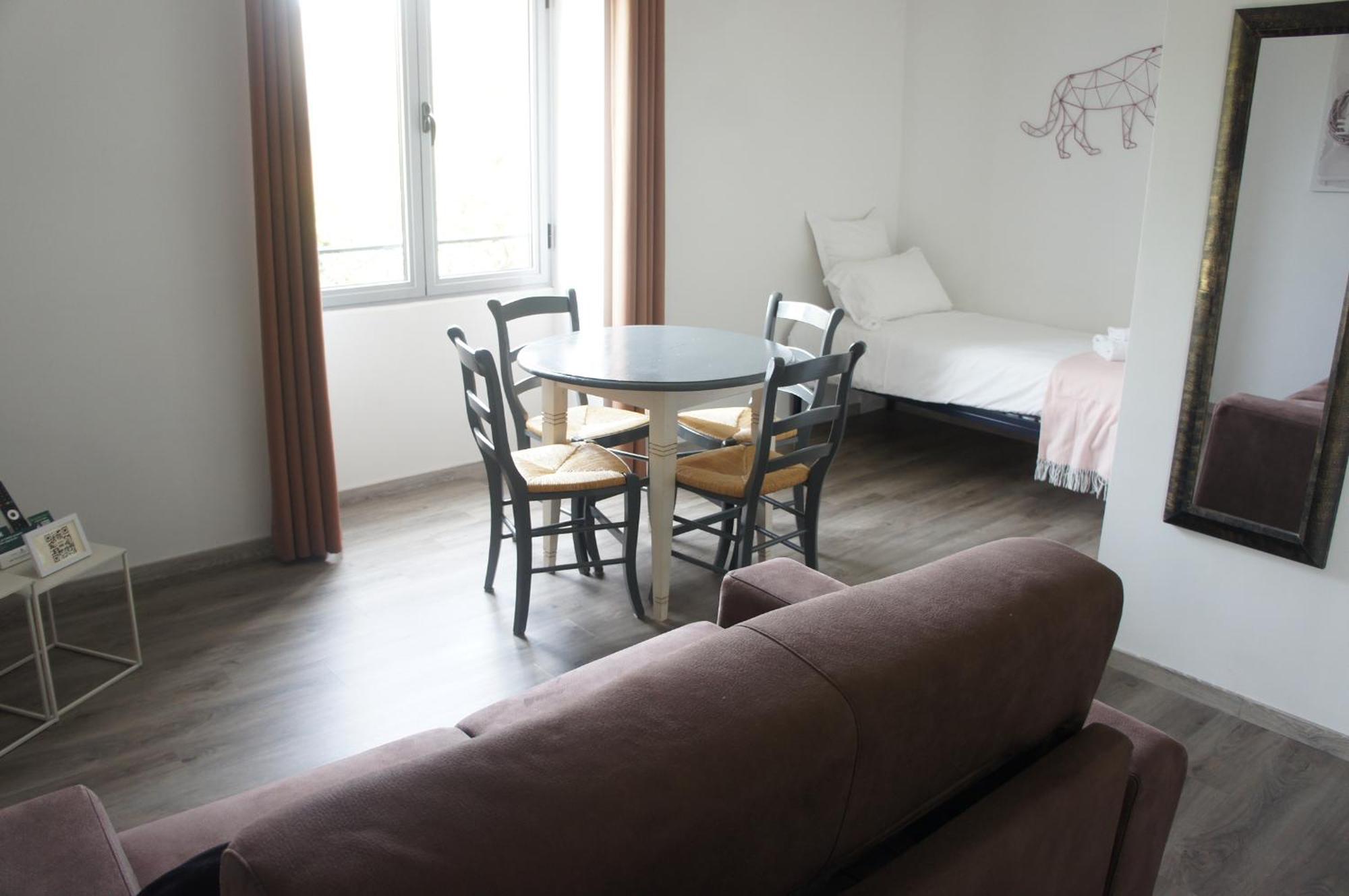 Logis Hotel Auberge De Cartassac Cressensac-Sarrazac Екстер'єр фото