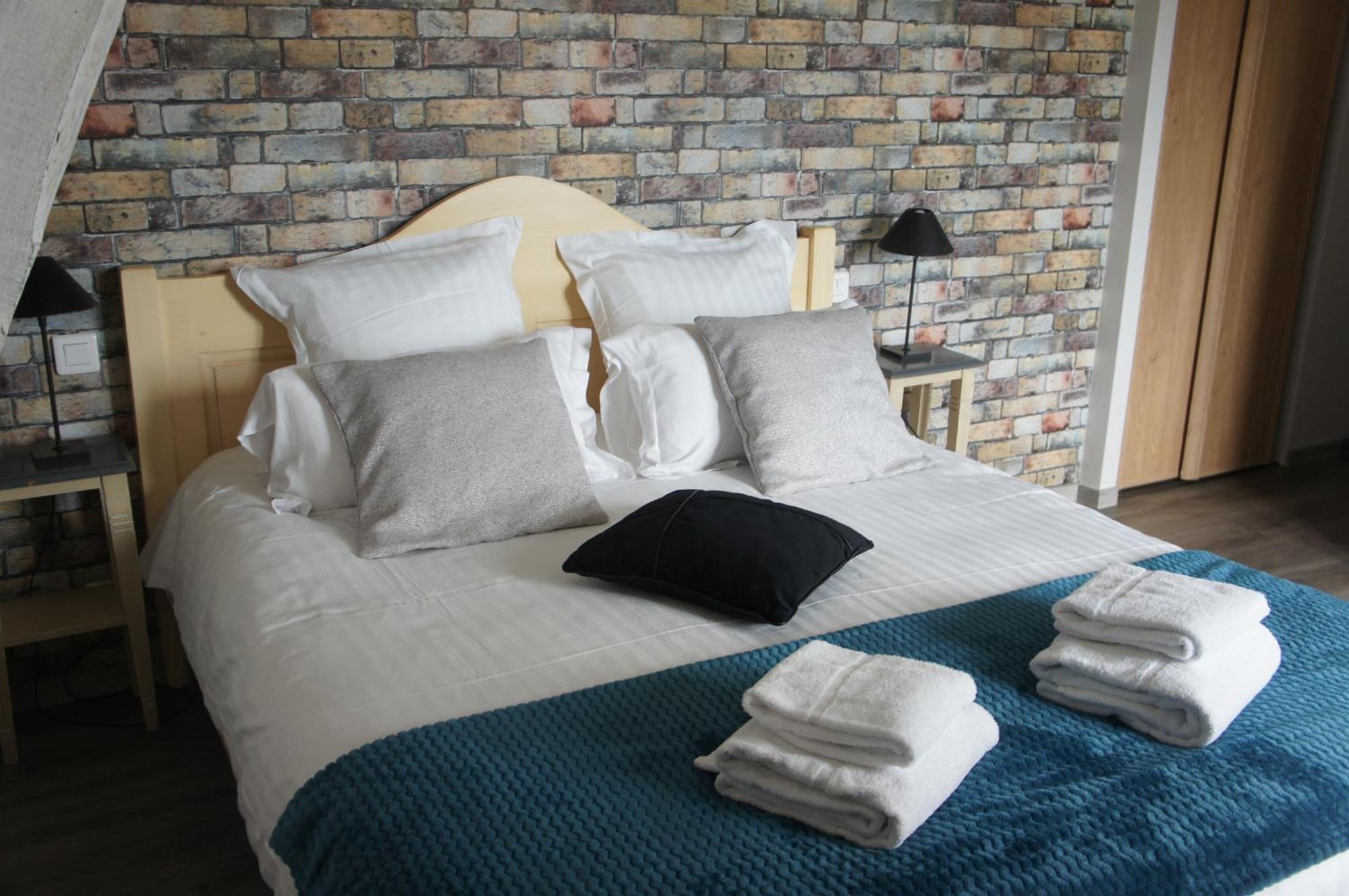Logis Hotel Auberge De Cartassac Cressensac-Sarrazac Екстер'єр фото