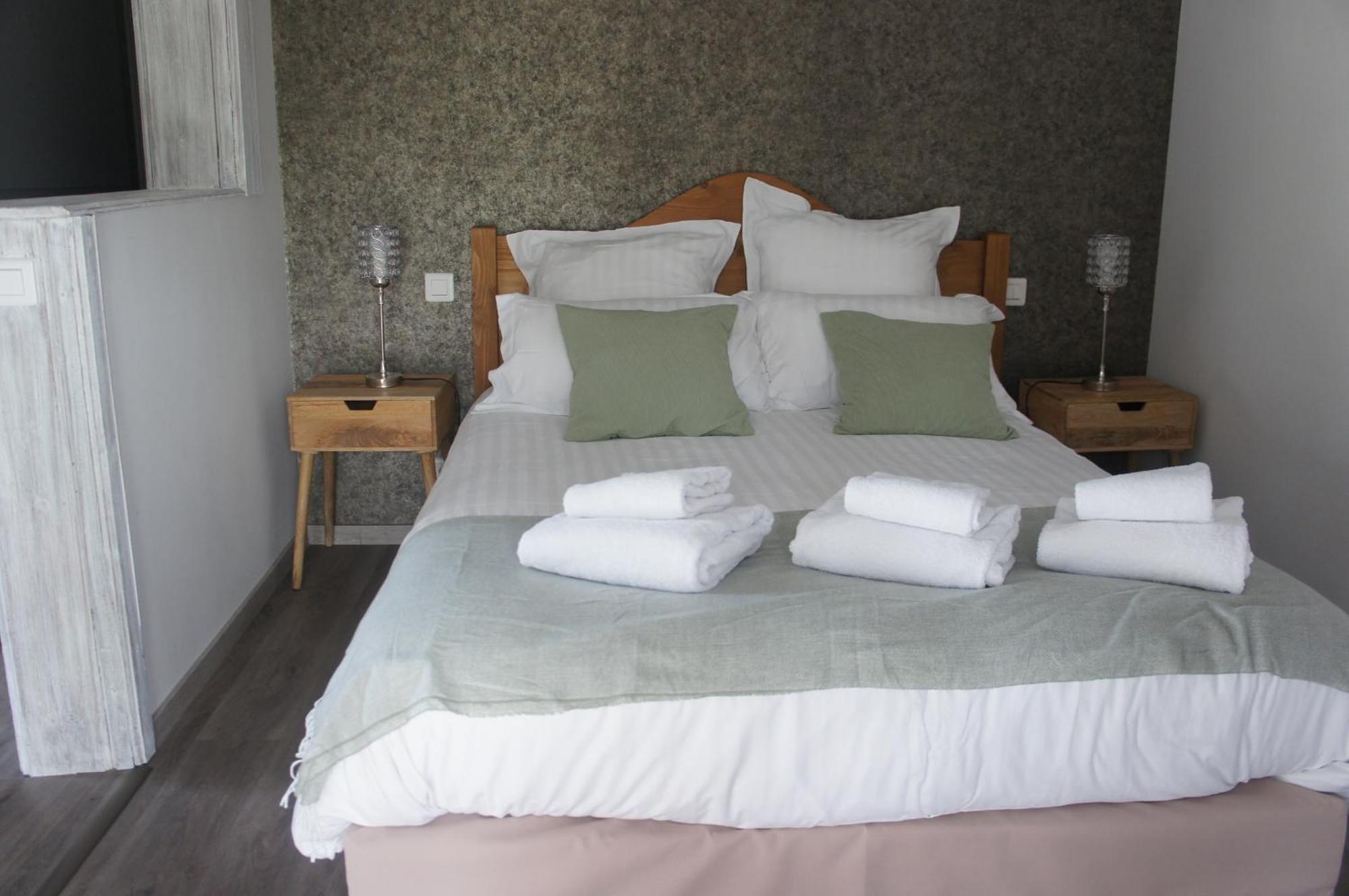 Logis Hotel Auberge De Cartassac Cressensac-Sarrazac Екстер'єр фото