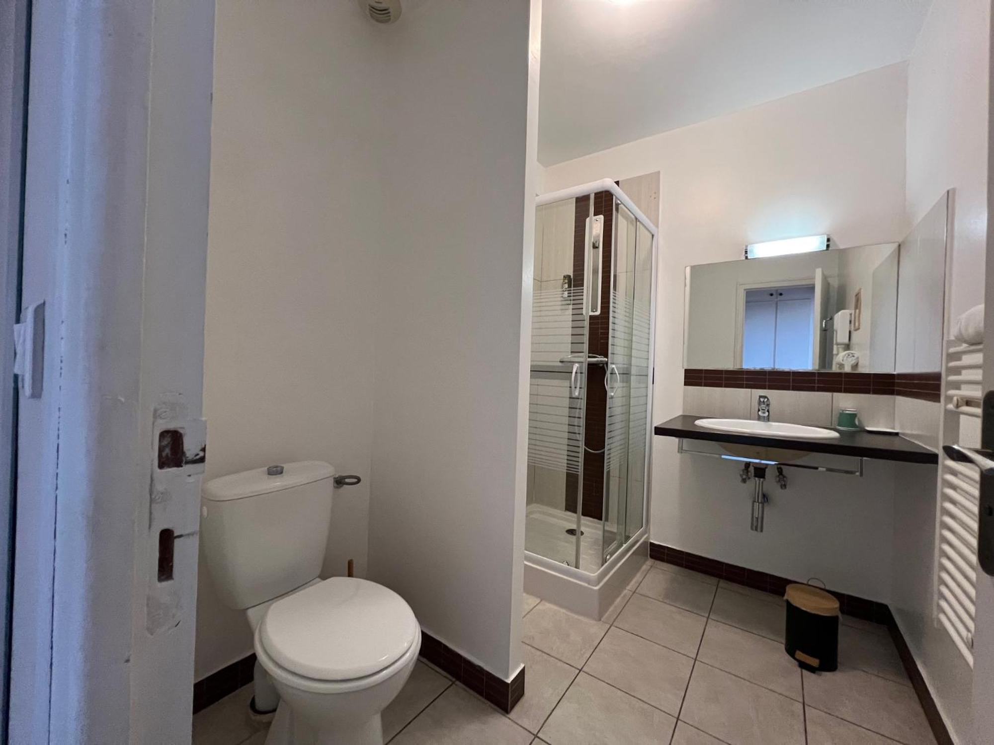 Logis Hotel Auberge De Cartassac Cressensac-Sarrazac Екстер'єр фото