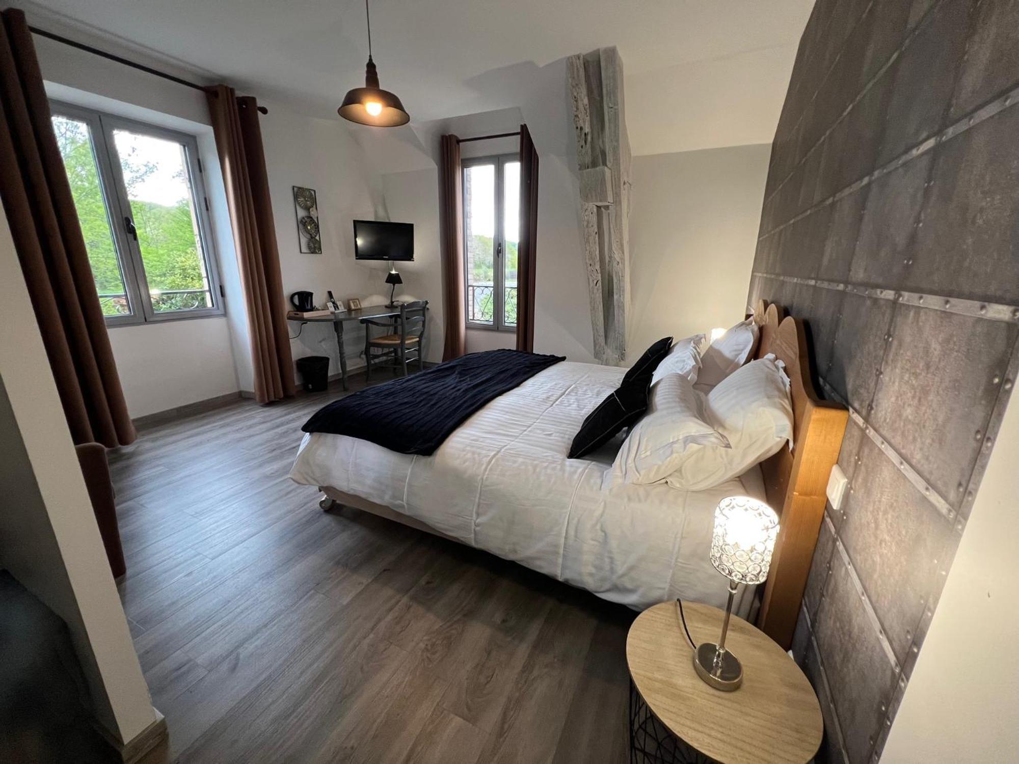 Logis Hotel Auberge De Cartassac Cressensac-Sarrazac Екстер'єр фото