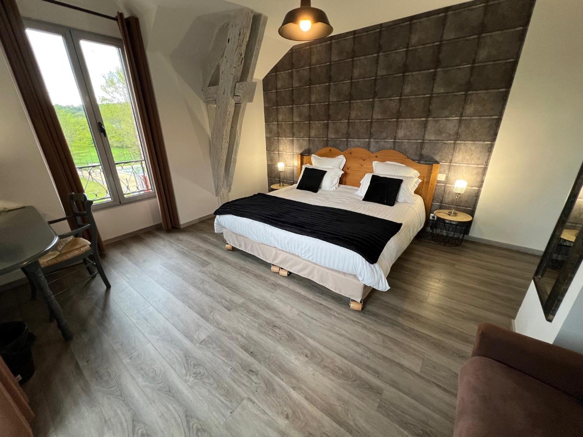 Logis Hotel Auberge De Cartassac Cressensac-Sarrazac Екстер'єр фото